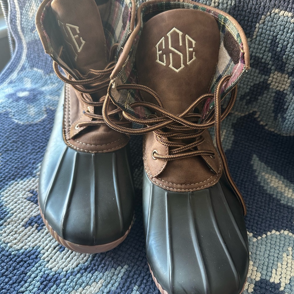 Stylish Brown and Black Ankle Boots